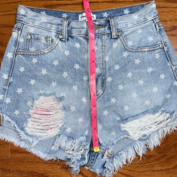 Superdown Kenzie Star Print Cut Off Denim Shorts Size 25 - Picture 13 of 16